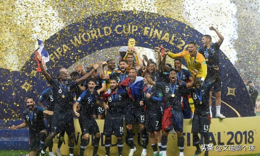 中场球员的职责是什么？