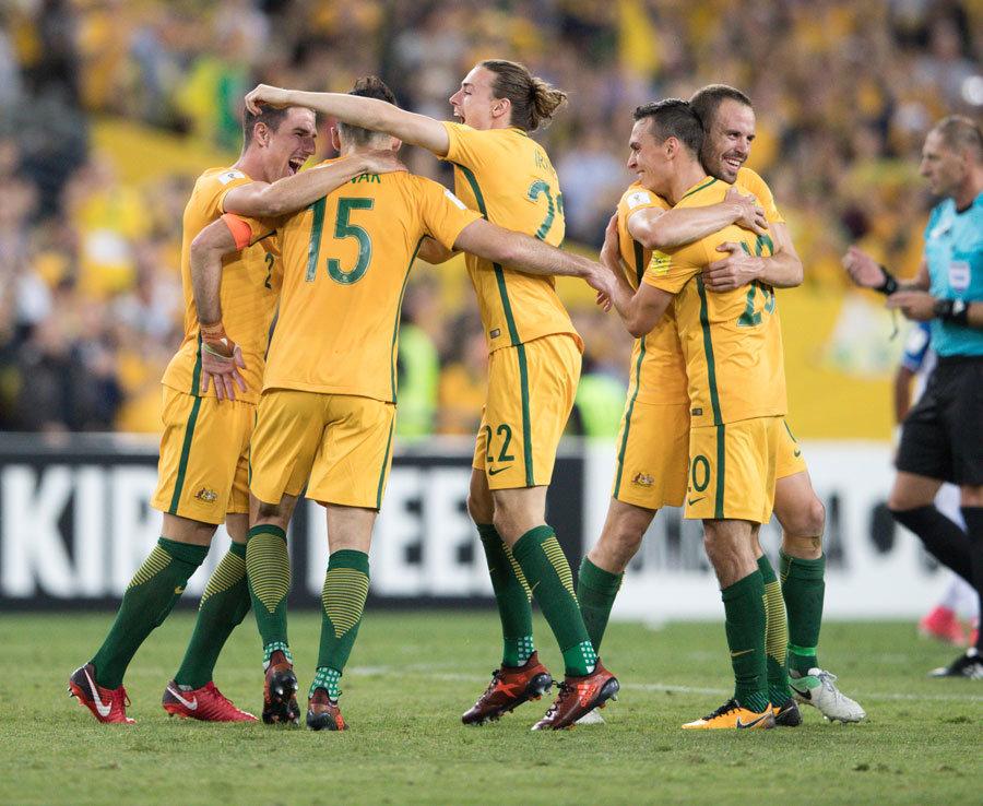 6场贡献9球1助攻，卡扎伊什维利当选中超9／10月最佳球员