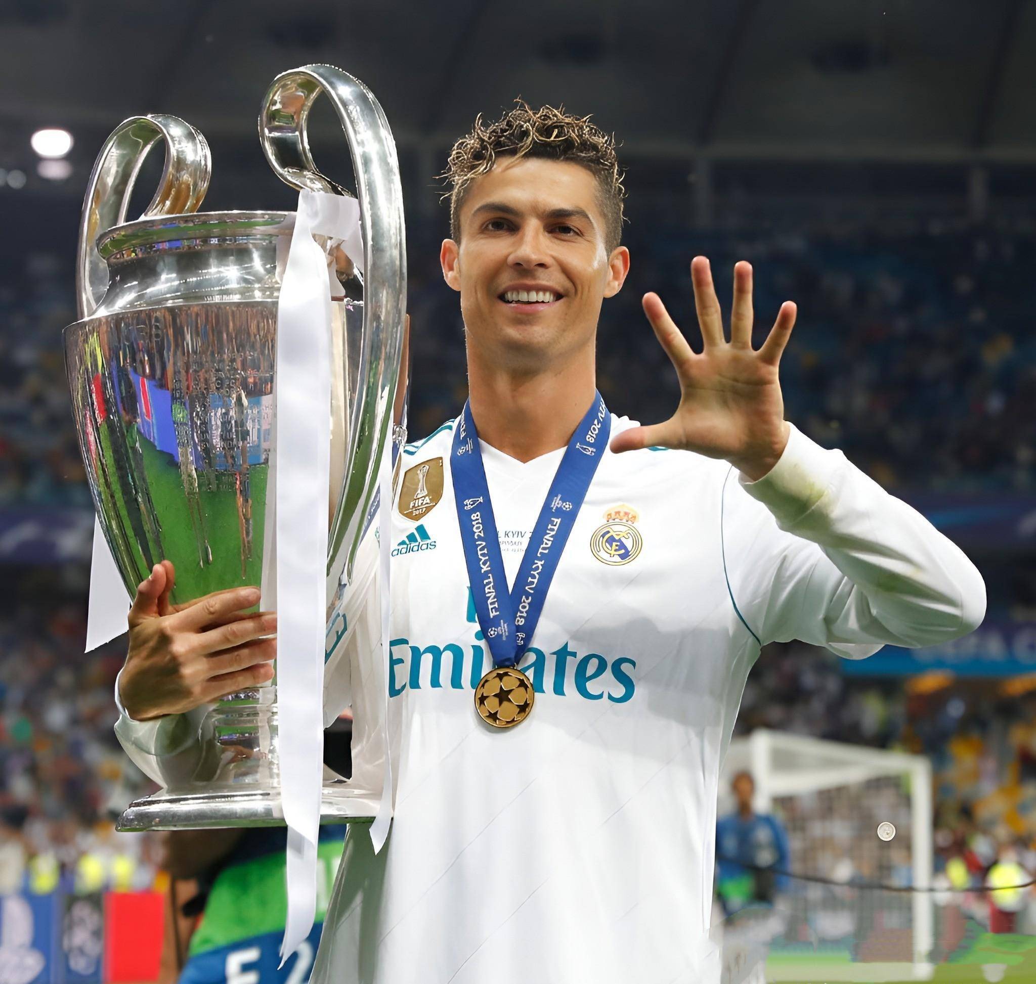 韦世豪：最后那个点球确实太牵强了；换个发型换个心情